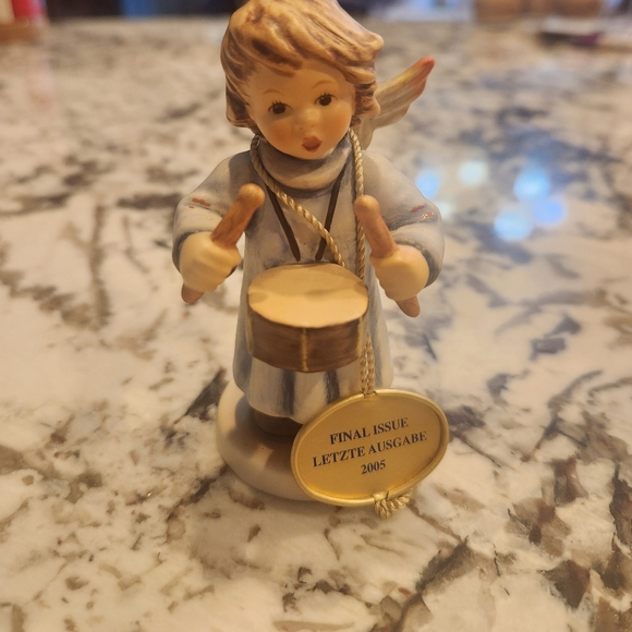 Goebel Heavenly Angel Set - Picture 2 of 11